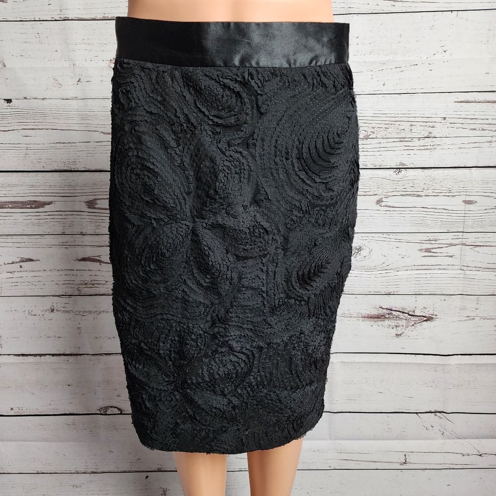 Josie Natori Black Rosette Textured Pencil Skirt - Size 4
